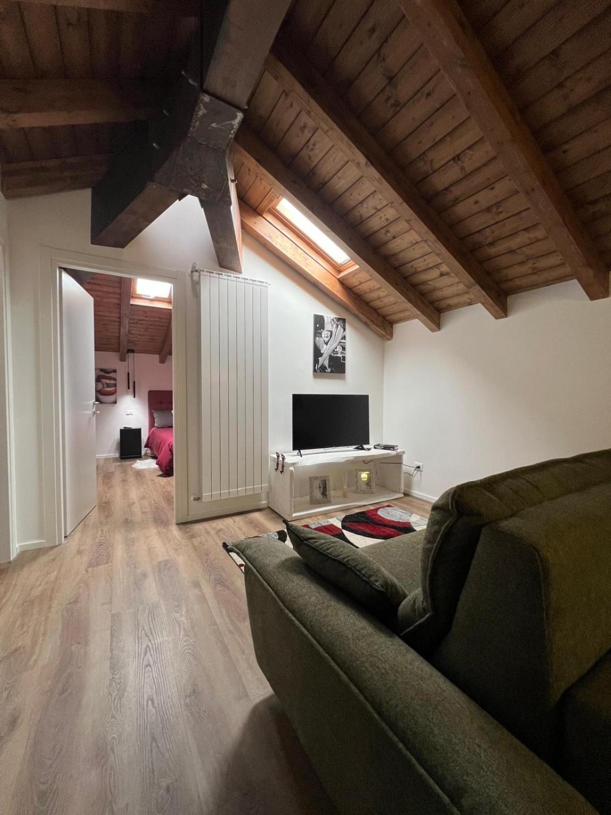 Abitare Il Tempo-Elegante E Moderno-Ad 1 Bus Da Roma Apartamento Velletri Exterior foto