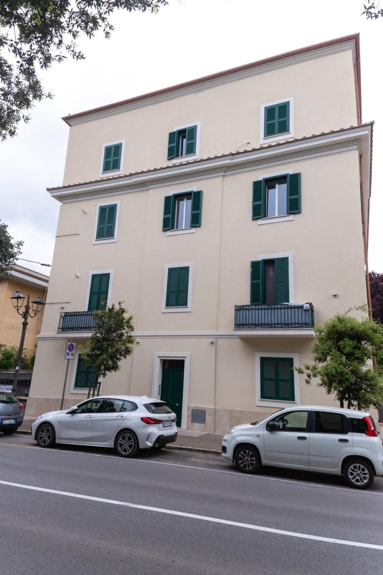 Abitare Il Tempo-Elegante E Moderno-Ad 1 Bus Da Roma Apartamento Velletri Exterior foto